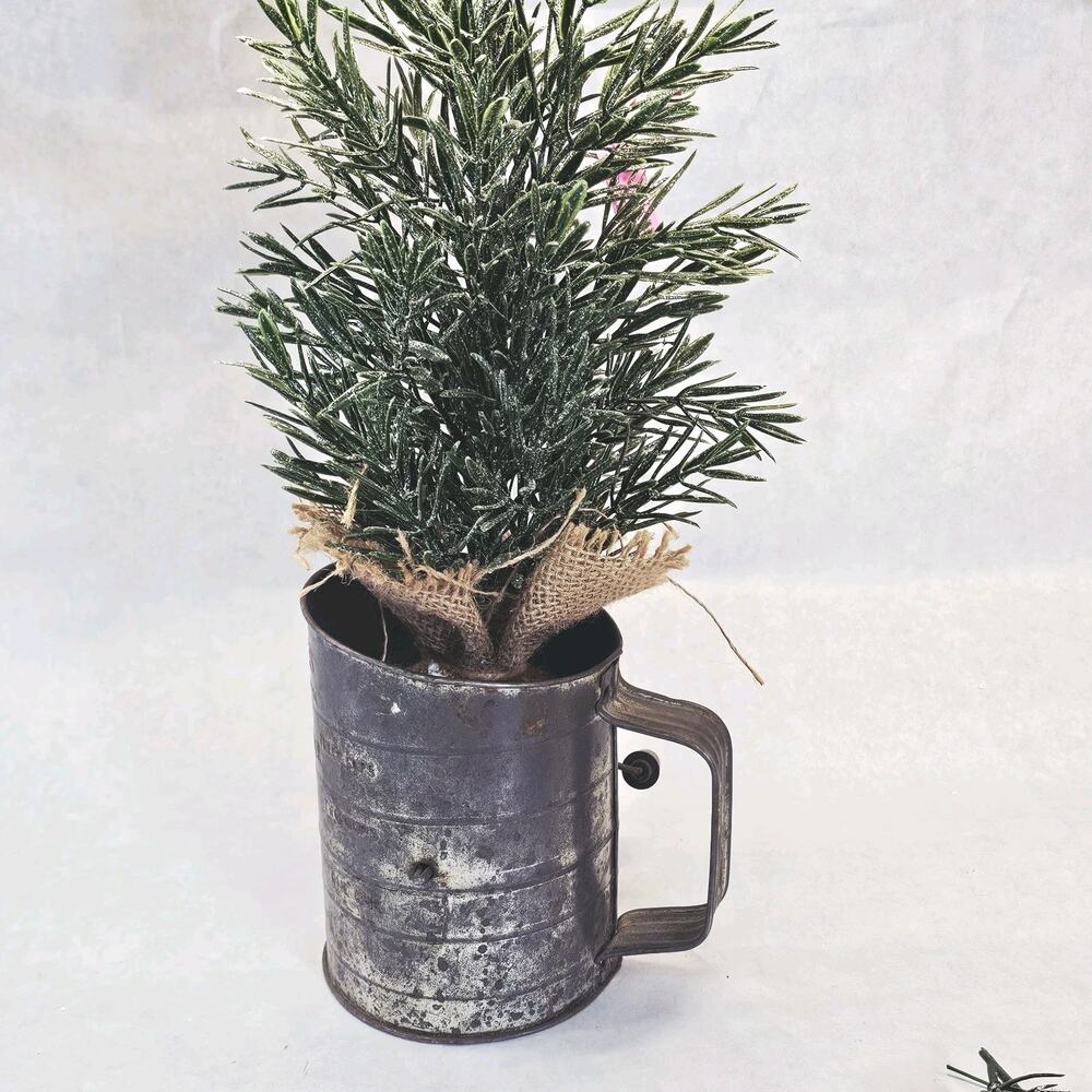 Vintage Bromwell's Three Cup Measuring Flour Sifter Christmas Tree Holder! Decor